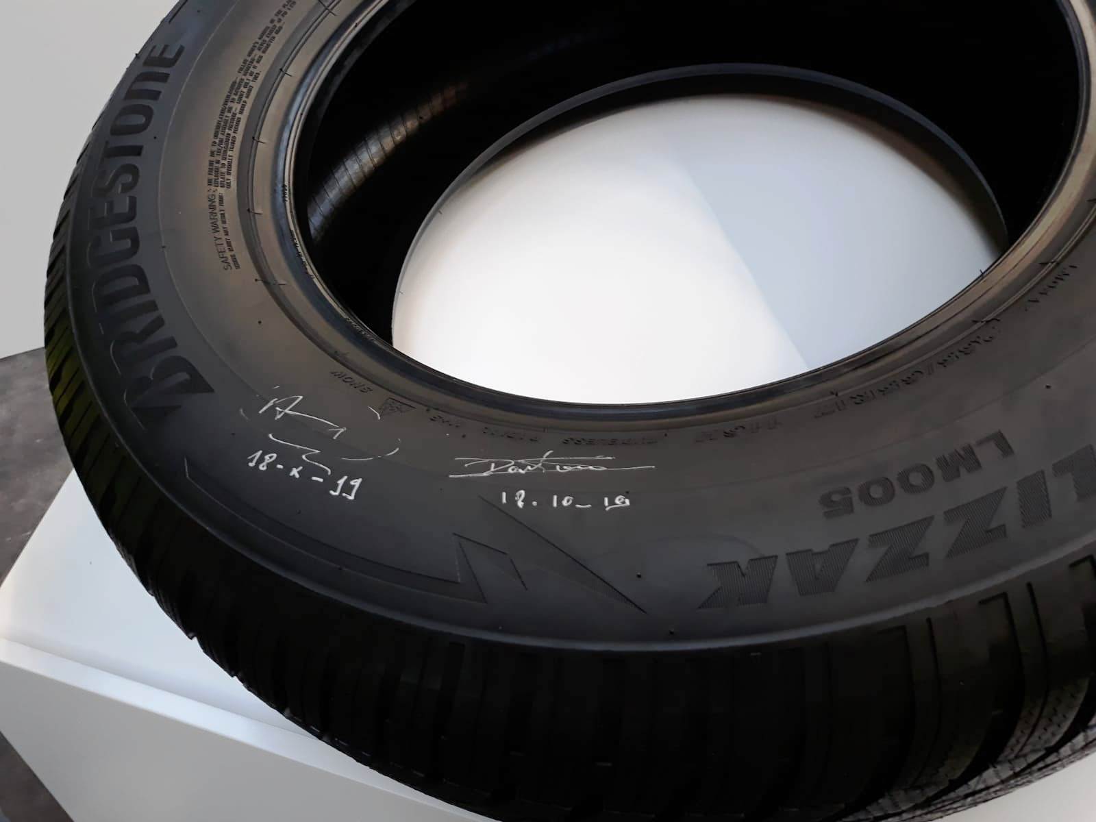 rueda-bridgestone-firmas