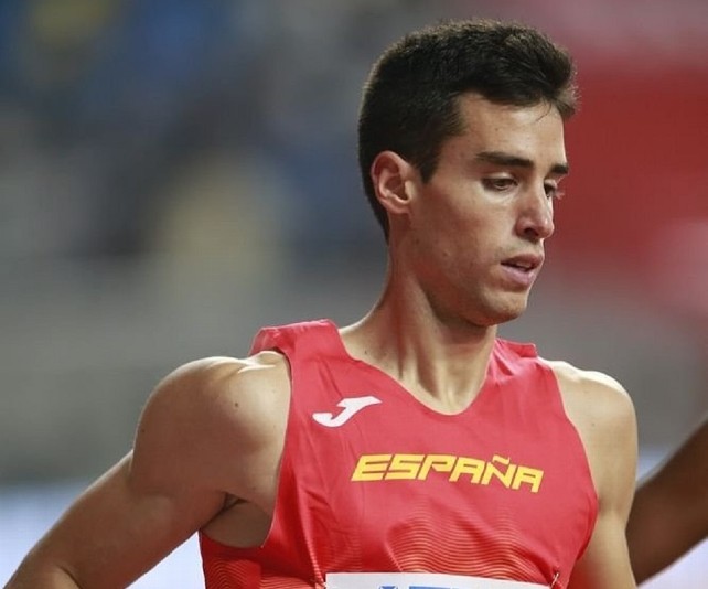 Jesús Gómez se clasifica para las semifinales de los 1.500 en el