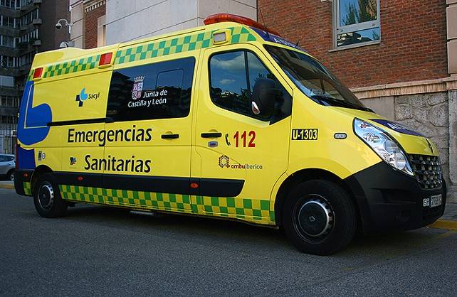 Dos personas heridas tras volcar su coche y dar varias vueltas de campana en Burgos
