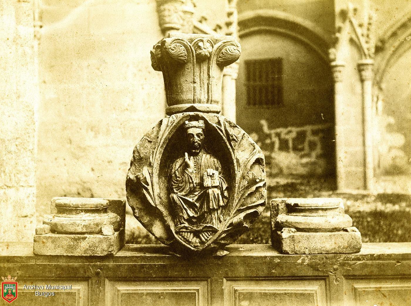 catedral relieve antiguo