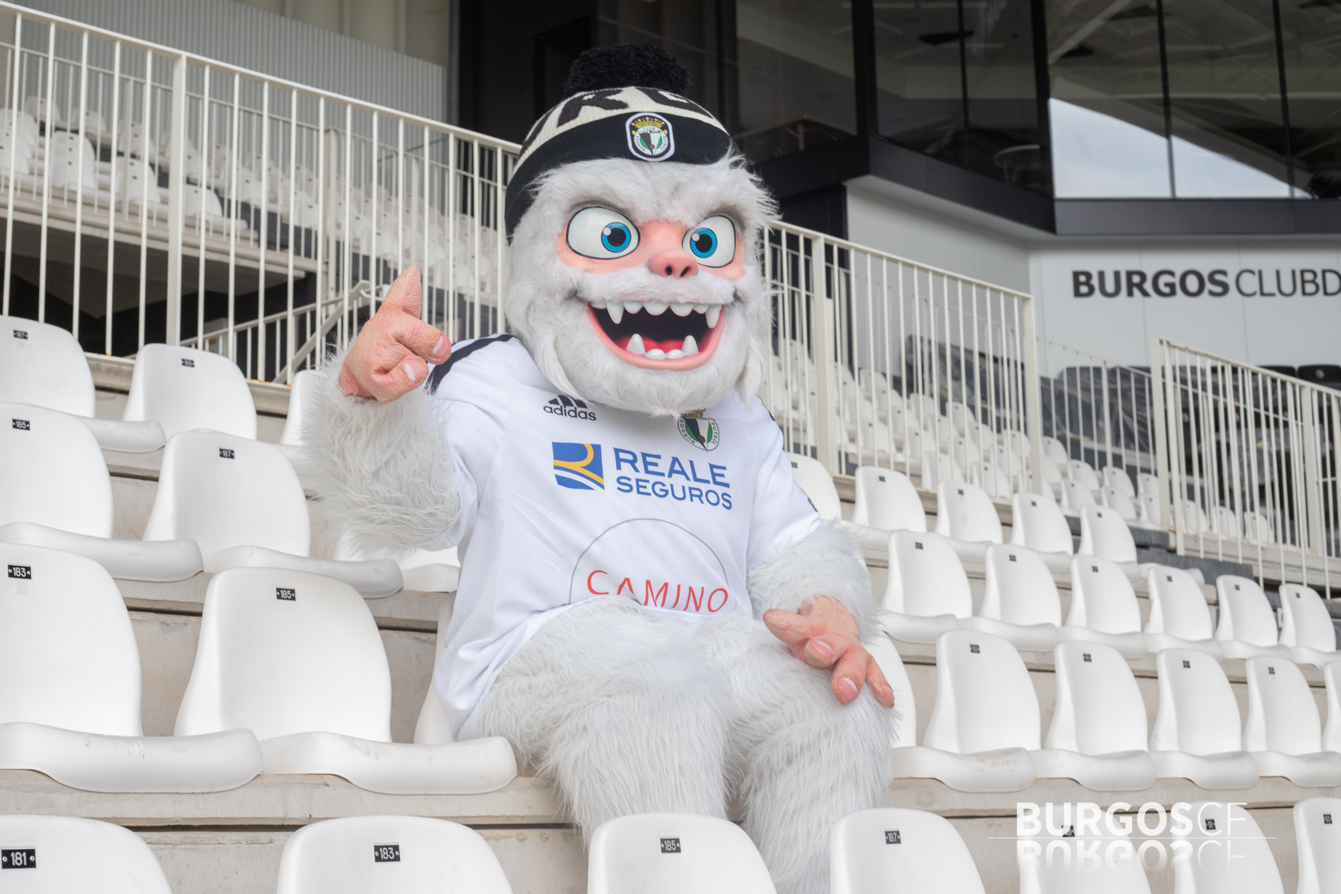 yeti mascota burgoscf