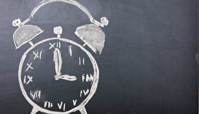 RELOJ
