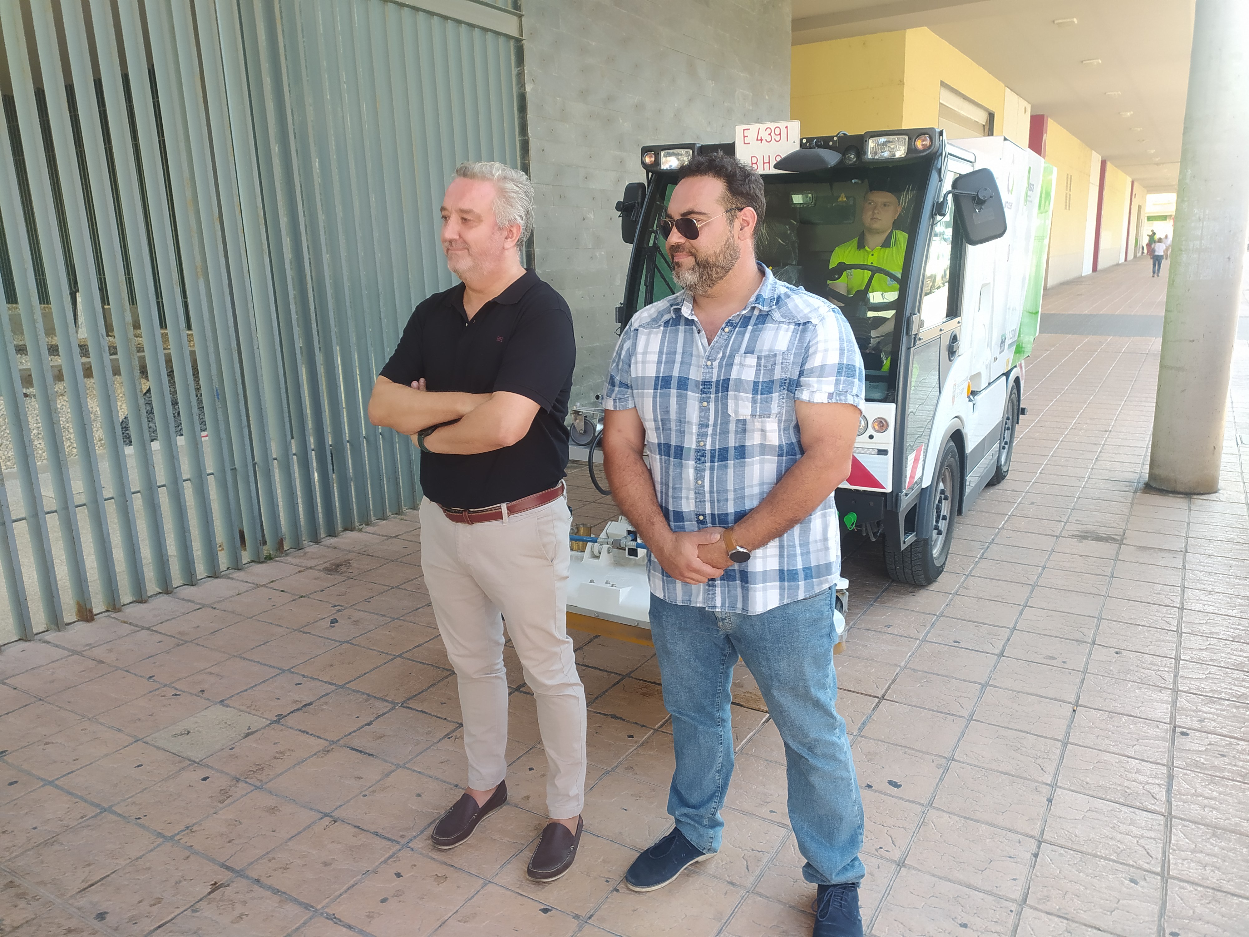 Carlos Niño y Jairo Garcia Limpieza