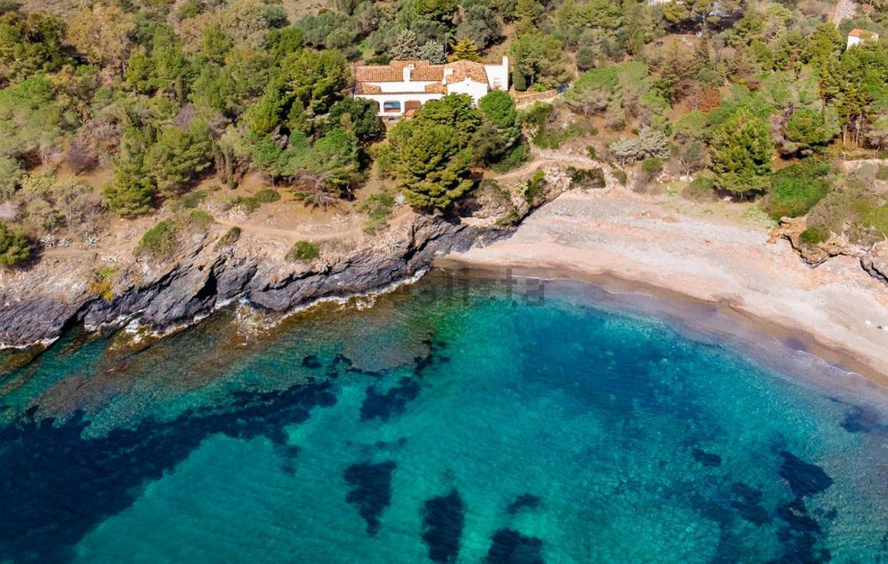 Casa al lado del mar