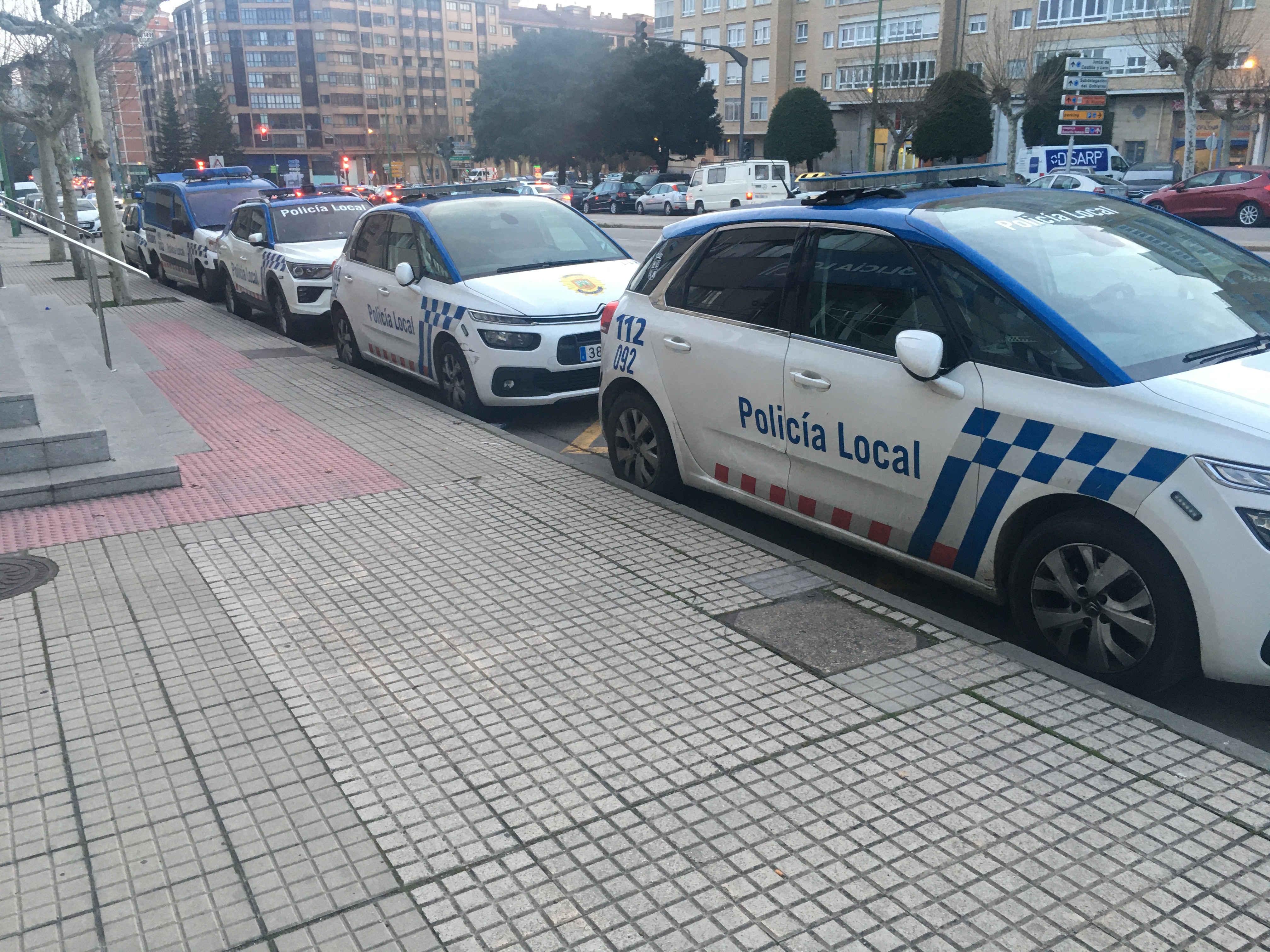 POLICÍA LOCAL COCHES