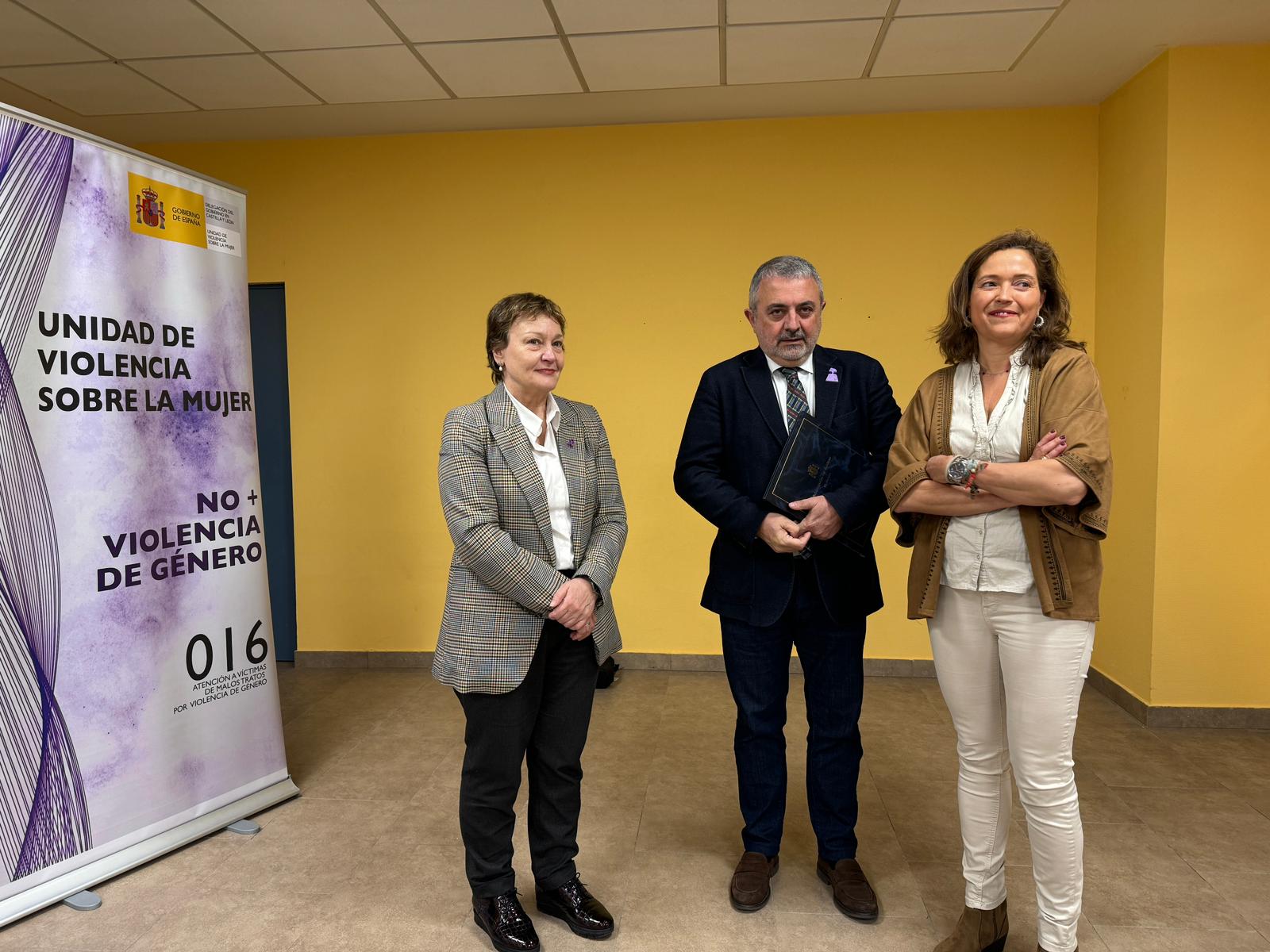 De la Fuente, Begoña Fernández, Nuria del Prado