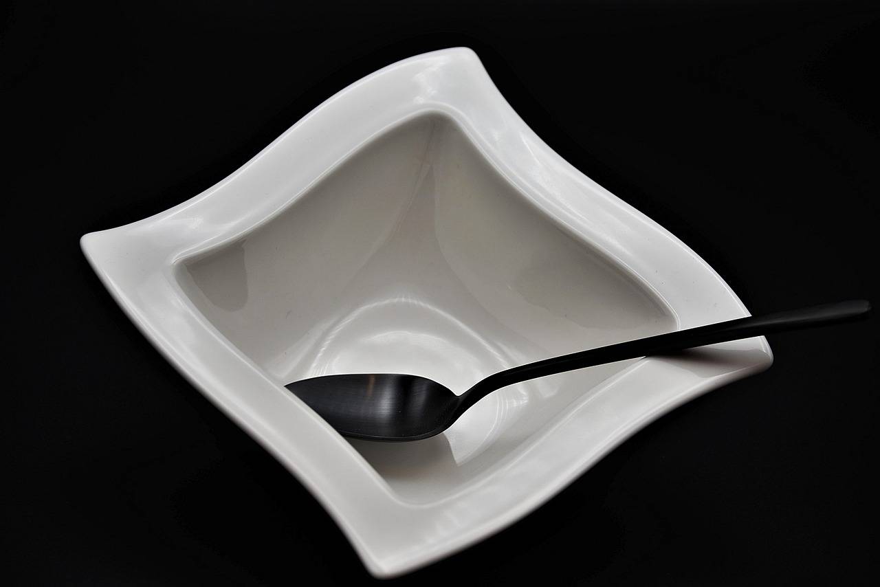 Plato, cuchara