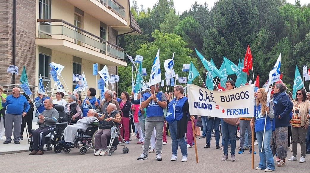 Concentración residencia Fuentes Blancas