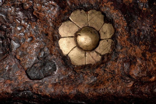 Hallazgo de decenas de armaduras del siglo XVI en el Palacio de Avellaneda de Peñaranda de Duero (Burgos)