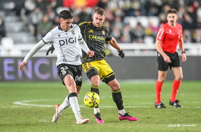 El Burgos CF pierde dos puntos en el descuento ante el Zaragoza en El Plantío (1-1)