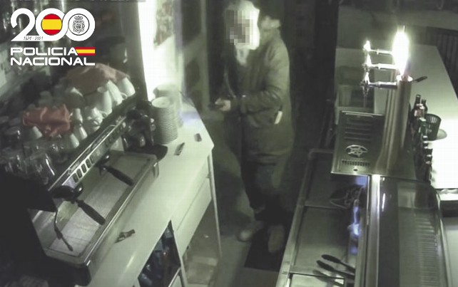 La Policía Nacional de Burgos detiene a un individuo multirreincidente por dos robos con fuerza