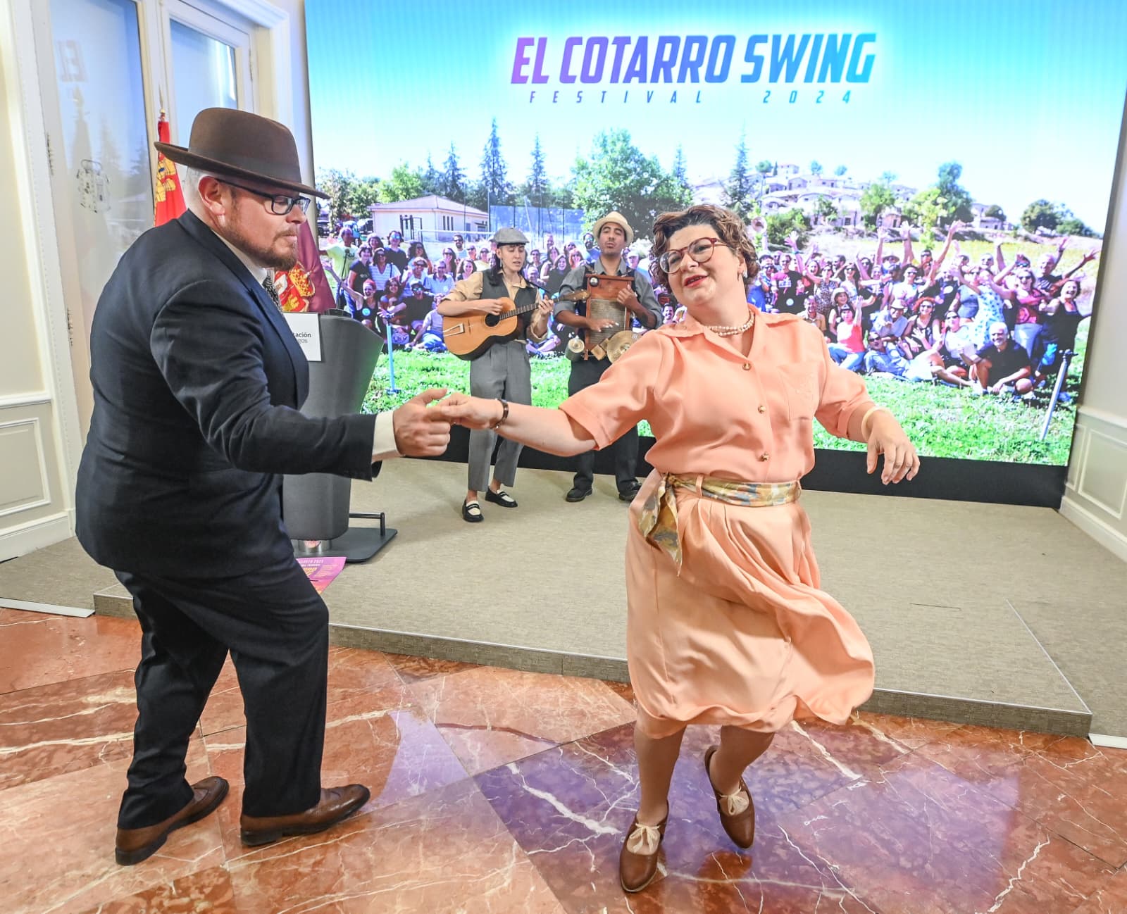 EL COTARRO SWING