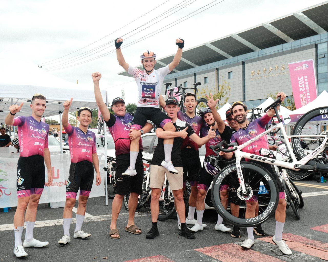 Daniel Cavia ganador Tour of Huangshan