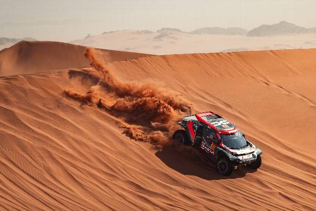 Cristina Gutiérrez finaliza la séptima etapa del Dakar en el top 15 de la general