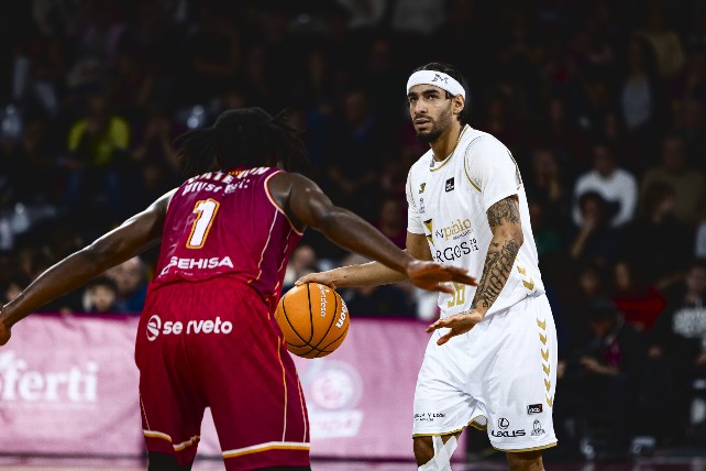 El San Pablo Burgos vuelve otra vez a nadar para morir en la orilla (73-72)